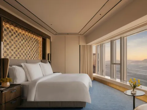 Four Seasons Hotel Hong Kong